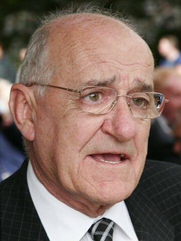 Jim Bowen Headshot