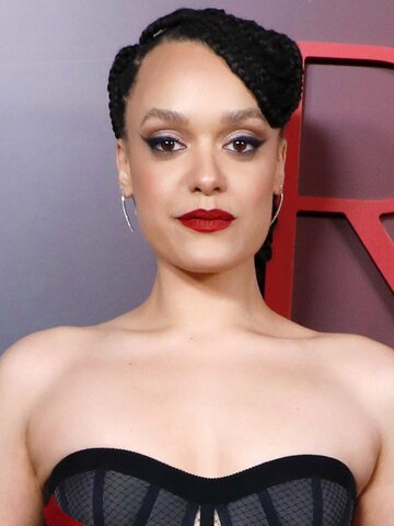 Britne Oldford Headshot