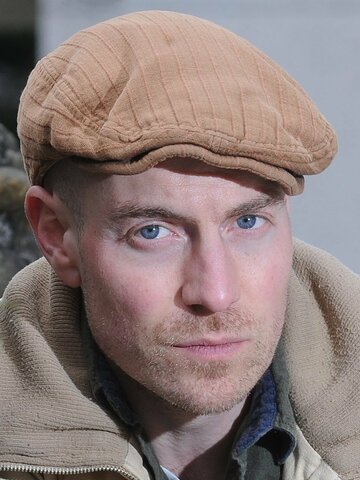 Matthew Gravelle Headshot