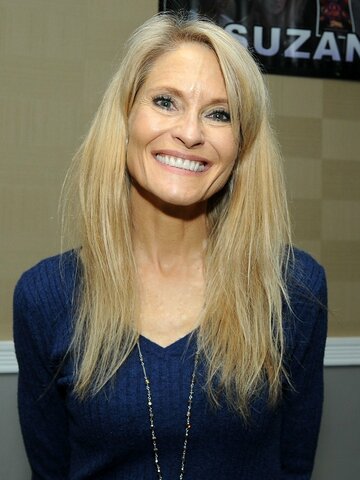 Suzanne Snyder Headshot