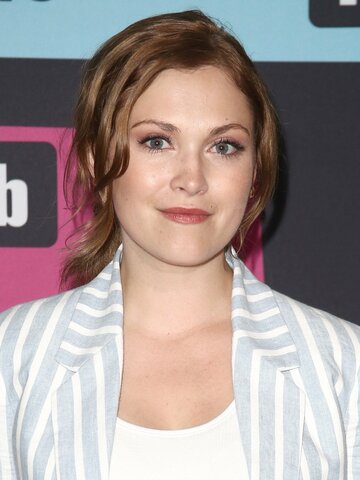 Eliza Taylor Headshot