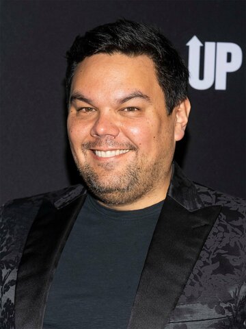Robert Lopez Headshot
