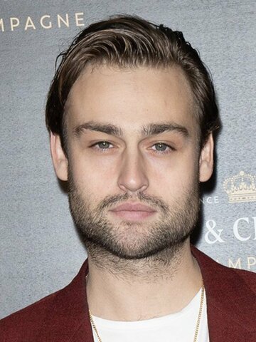 Douglas Booth Headshot