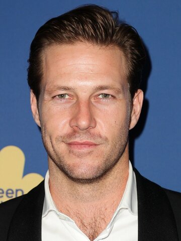 Luke Bracey Headshot