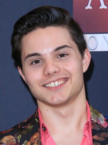 Zach Callison Headshot