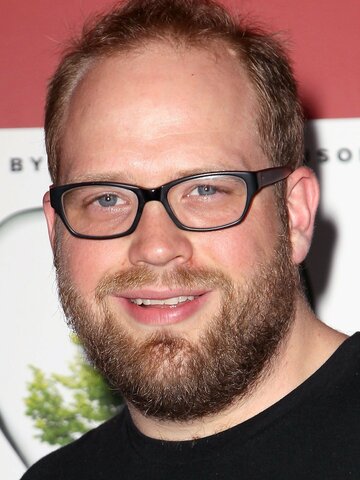 Shane Lyons Headshot