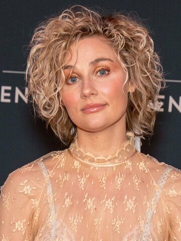 Clare Bowen Headshot