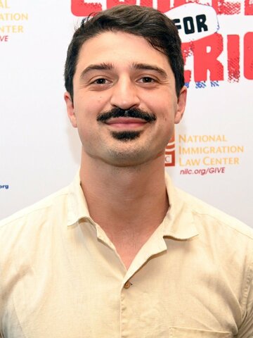 Yuriy Sardarov Headshot