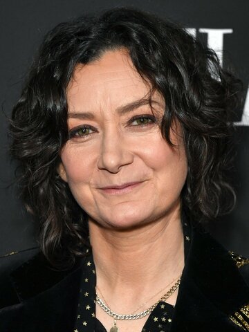 Sara Gilbert Headshot