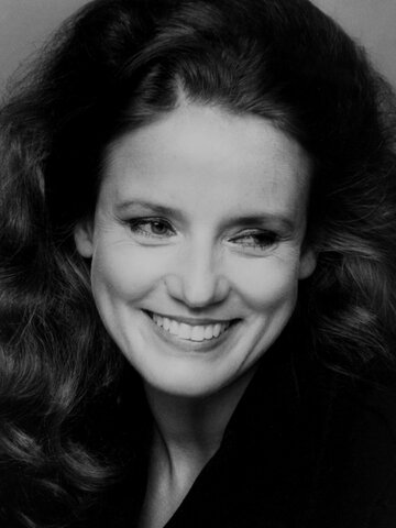 Trish Van Devere Headshot
