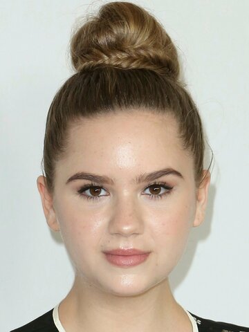 Kyla Kenedy Headshot
