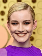Julia Garner