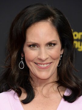 Annabeth Gish