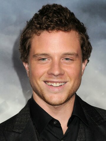Jonny Weston Headshot