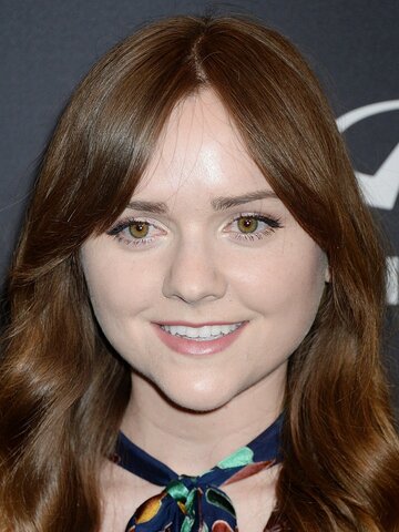Tara Lynne Barr Headshot