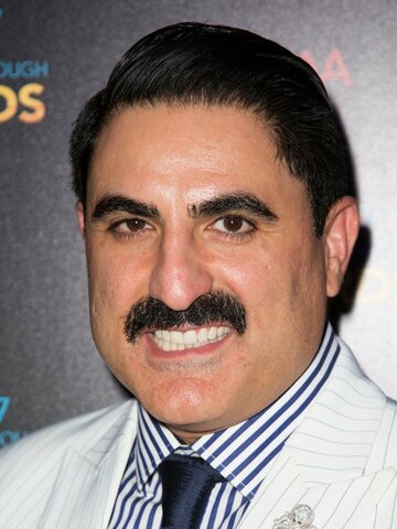 Reza Farahan Headshot