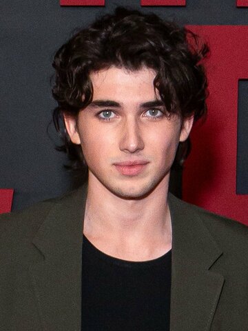 Charlie Evans Headshot