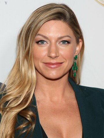 Jes Macallan Headshot