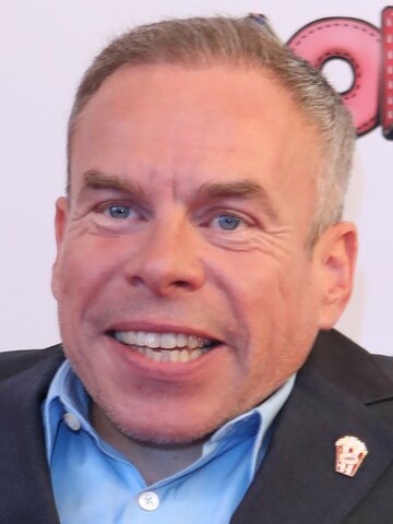 Warwick Davis Headshot