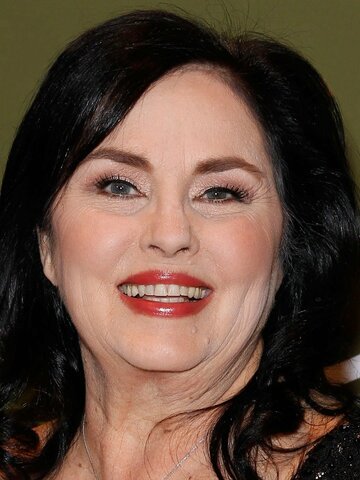 Kay Robertson Headshot