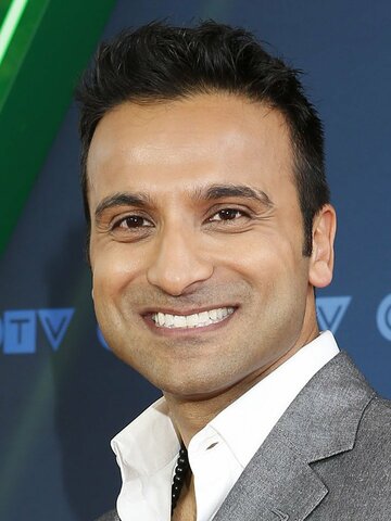 Huse Madhavji Headshot