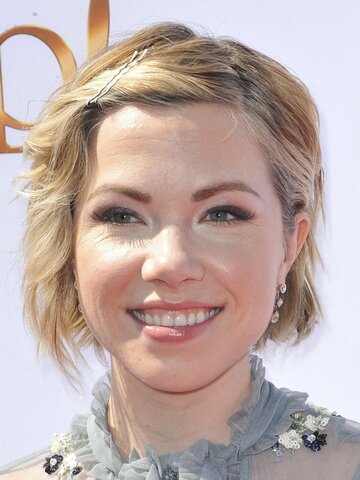 Carly Rae Jepsen Headshot