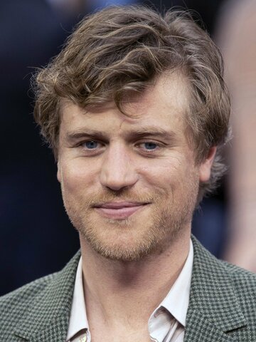 Johnny Flynn Headshot