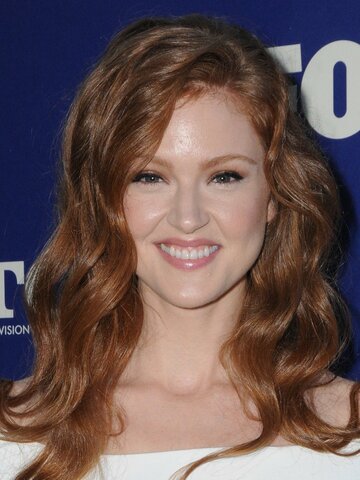 Maggie Geha Headshot