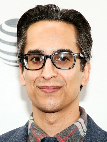 Jonah Bekhor Headshot