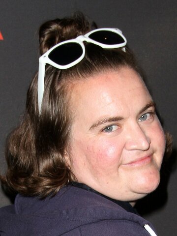 Betsy Sodaro Headshot