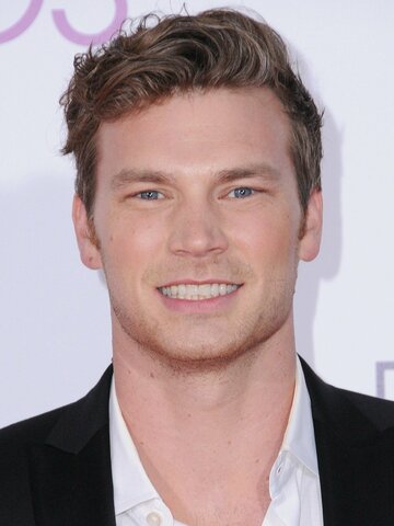 Derek Theler Headshot