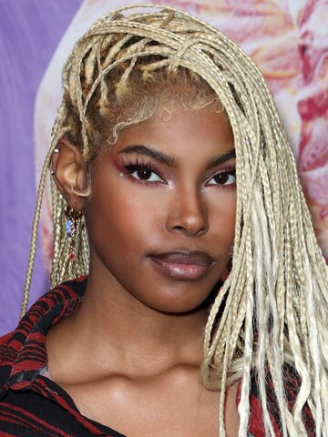 Diamond White Headshot