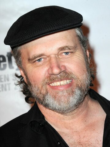 Dan Yeager Headshot