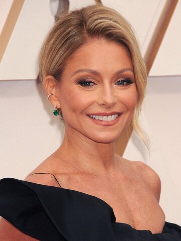 Kelly Ripa Headshot