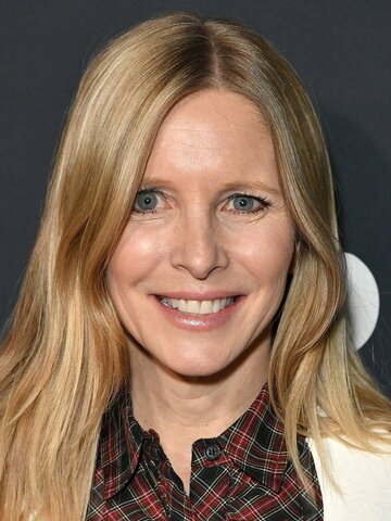 Lauralee Bell Headshot