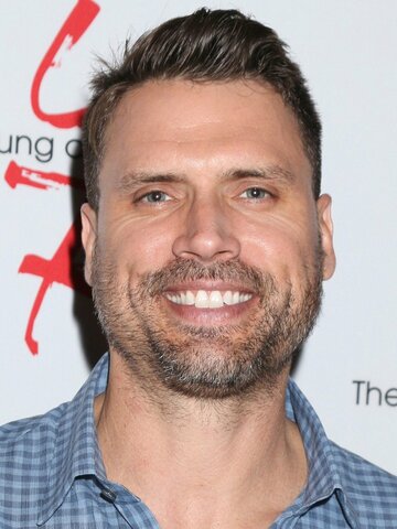 Joshua Morrow Headshot