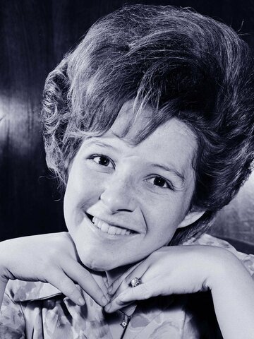 Brenda Lee Headshot