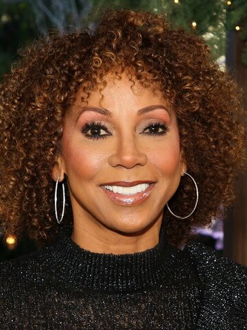 Holly Robinson Peete Headshot