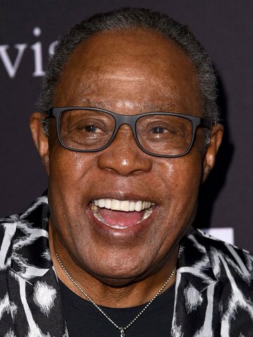 Sam Moore Headshot