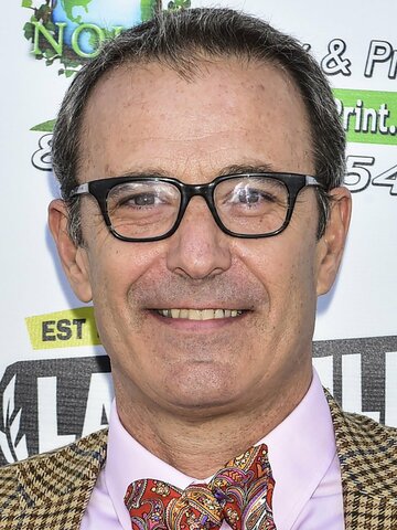 Eric Lutes Headshot