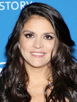 Cecily Strong Headshot
