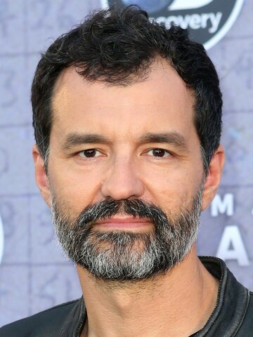 Greg Yaitanes Headshot