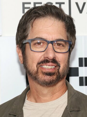 Ray Romano Headshot