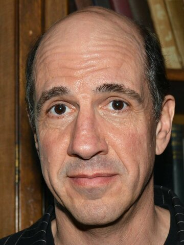 Sam Lloyd Headshot