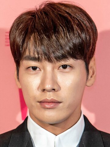 Kim Young-kwang Headshot