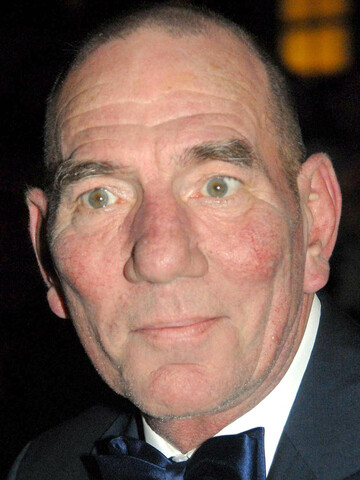 Pete Postlethwaite Headshot