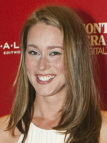 Hilary Jardine Headshot