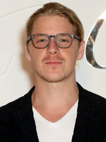 Daniel Webber Headshot