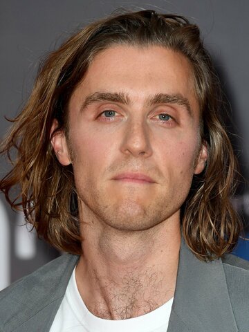 Jack Farthing Headshot