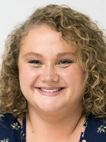 Danielle Macdonald Headshot